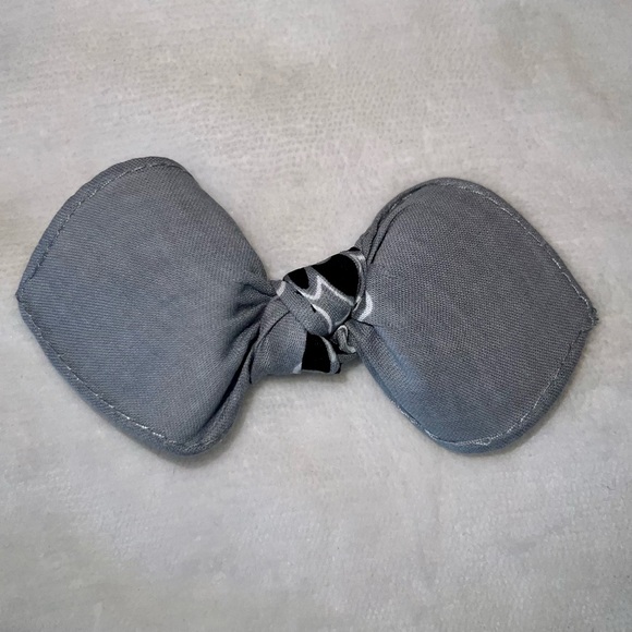 Gray Paisley Rockabilly Bandana Knotted Hair Bow - Picture 7 of 11